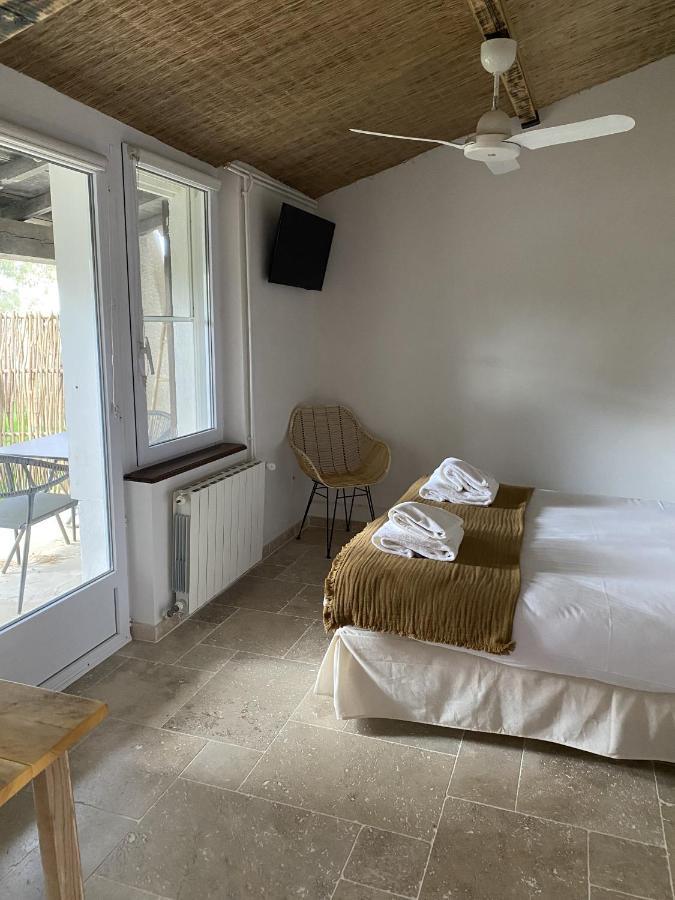 Hotel Du Pont Blanc Saintes-Maries-de-la-Mer Buitenkant foto