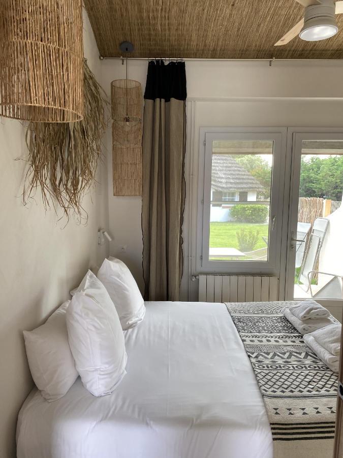 Hotel Du Pont Blanc Saintes-Maries-de-la-Mer Buitenkant foto