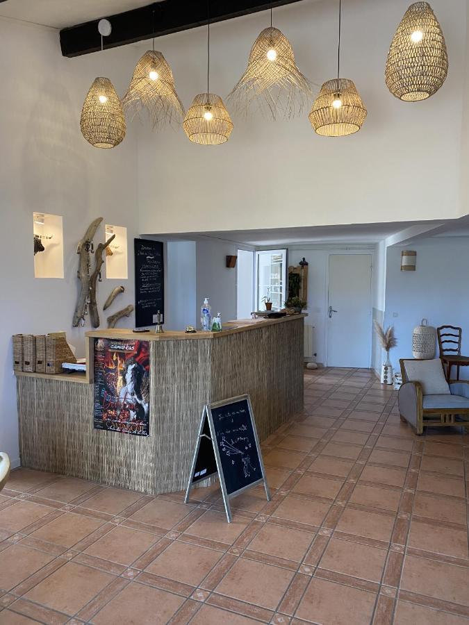 Hotel Du Pont Blanc Saintes-Maries-de-la-Mer Buitenkant foto