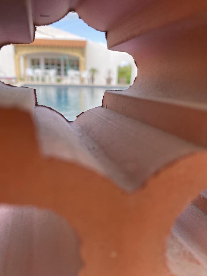Hotel Du Pont Blanc Saintes-Maries-de-la-Mer Buitenkant foto