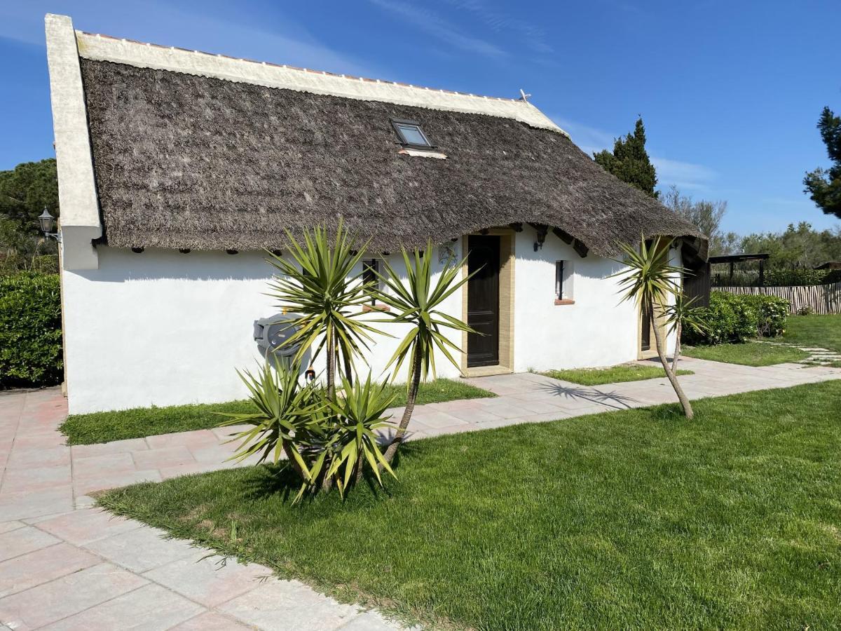 Hotel Du Pont Blanc Saintes-Maries-de-la-Mer Buitenkant foto