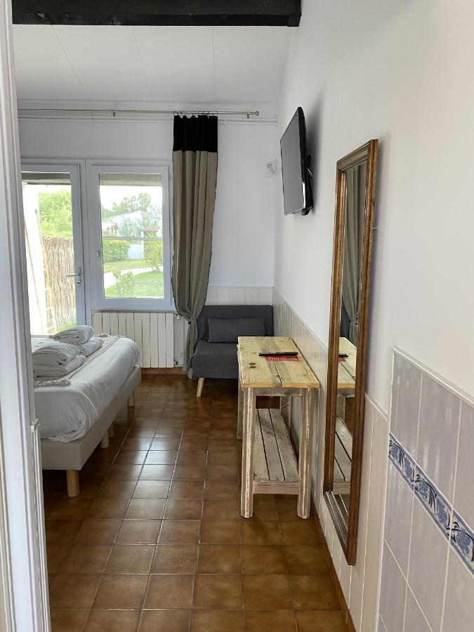 Hotel Du Pont Blanc Saintes-Maries-de-la-Mer Buitenkant foto