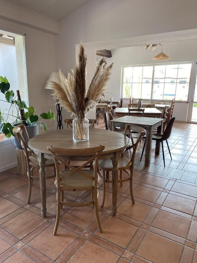 Hotel Du Pont Blanc Saintes-Maries-de-la-Mer Buitenkant foto