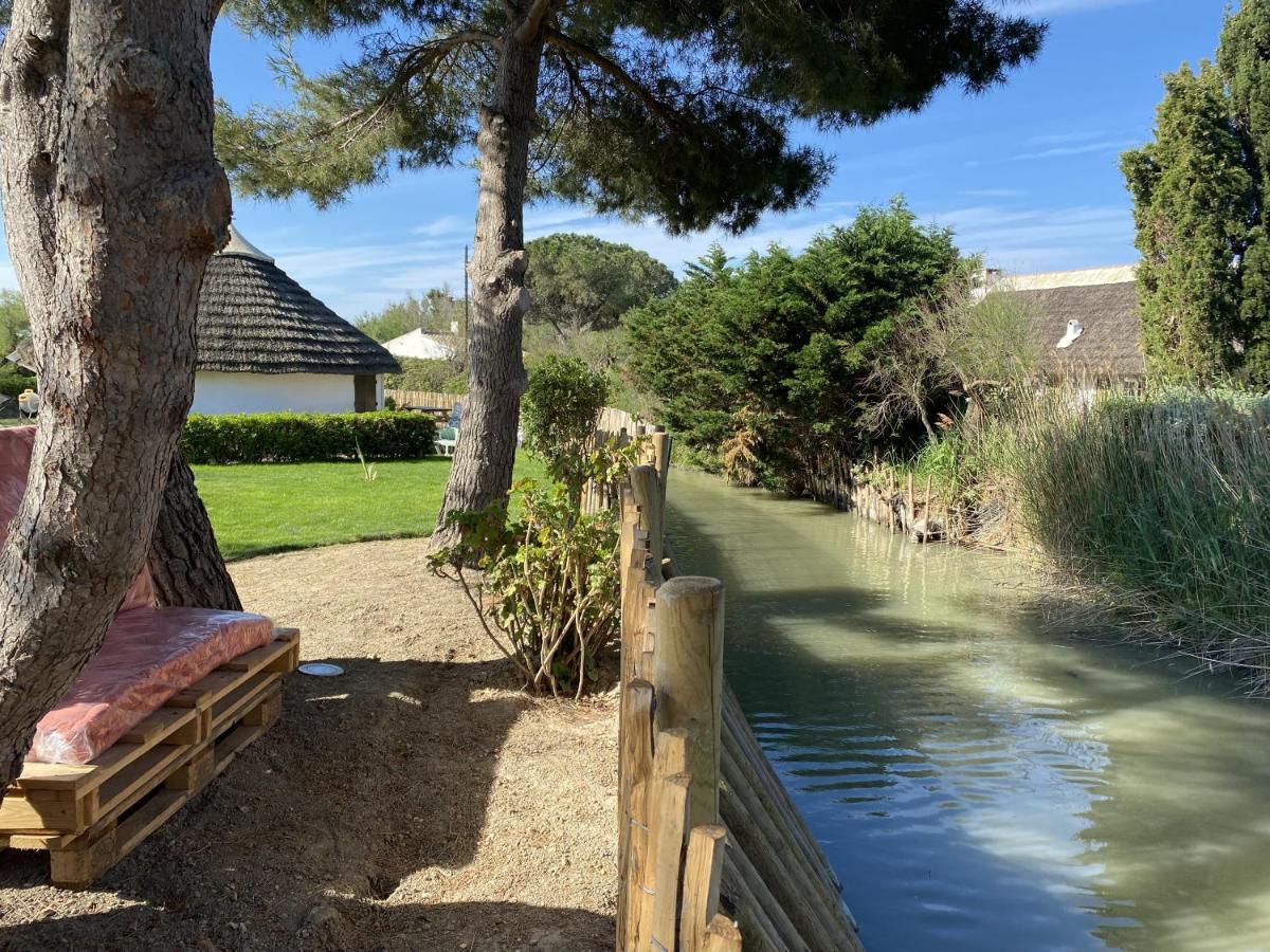 Hotel Du Pont Blanc Saintes-Maries-de-la-Mer Buitenkant foto