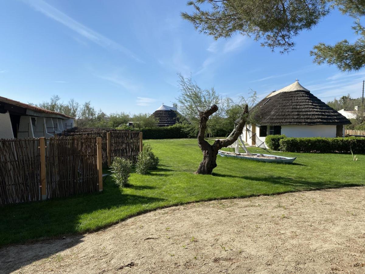 Hotel Du Pont Blanc Saintes-Maries-de-la-Mer Buitenkant foto
